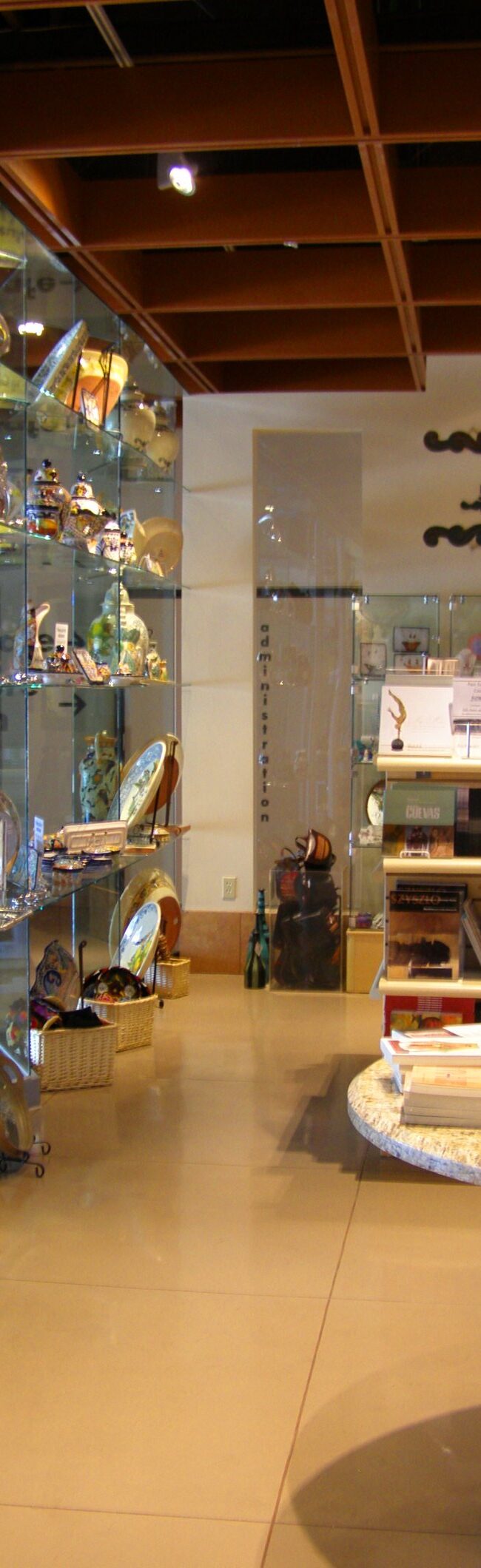 Museum Store Glass Display1